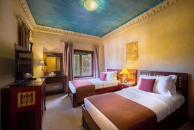 Royal Savoy Hotel & Villas