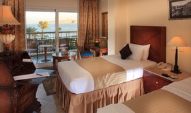 Royal Savoy Hotel & Villas