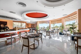 Royal Savoy Hotel & Villas