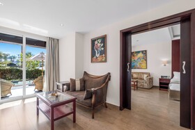 Royal Savoy Hotel & Villas