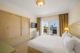 Royal Savoy Hotel & Villas