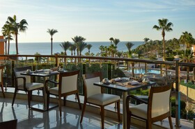 Royal Savoy Hotel & Villas