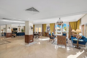 Royal Savoy Hotel & Villas