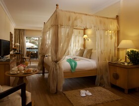 Royal Savoy Hotel & Villas