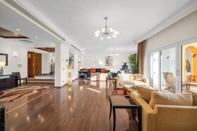 Royal Savoy Hotel & Villas