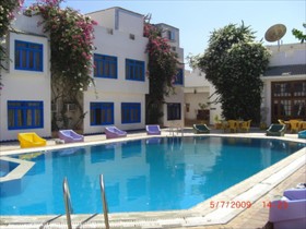 Sandy Hotel