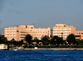 Aracan Eatabe Luxor Hotel