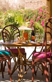 Aracan Eatabe Luxor Hotel