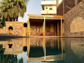 Embrace Hotel Luxor