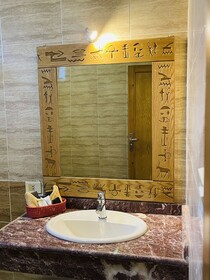 Jewel of the Valley Howard Carter House