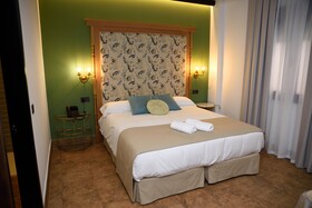 Hostal Santa Habitaciones