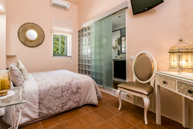 Hacienda El Santiscal Adults Only