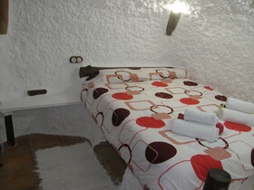 Cueva El Guindas