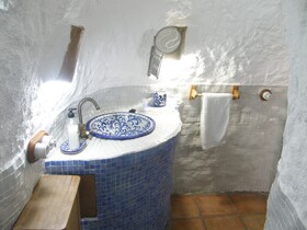 Cueva El Guindas