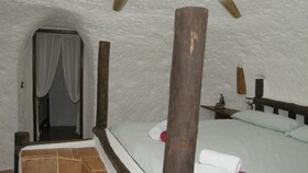 Cueva El Guindas