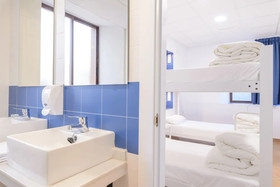 Benarraba Hostel