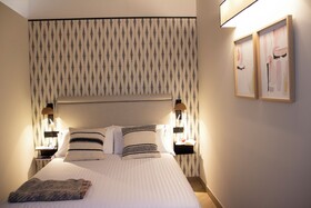 Puerta De La Ribera Suites