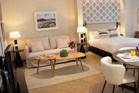 Puerta De La Ribera Suites