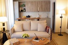 Puerta De La Ribera Suites