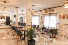 Hotel Vía Sevilla Cádiz Alojamiento Y Restaurante