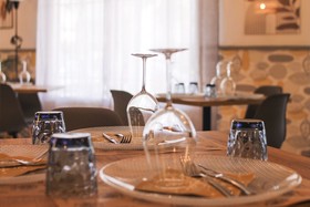Hotel Vía Sevilla Cádiz Alojamiento Y Restaurante