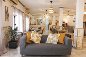 Hotel Vía Sevilla Cádiz Alojamiento Y Restaurante