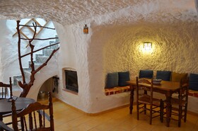 Cuevas Algarves De Gorafe