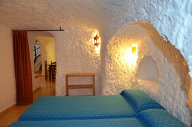 Cuevas Algarves De Gorafe