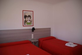 La Perla Granada Suites