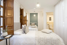 Pilar House