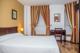 Hotel San Cayetano