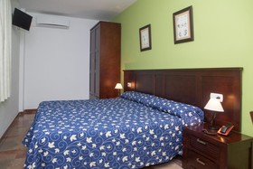 Hotel San Cayetano