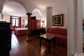 San Gabriel Su Casa En Ronda