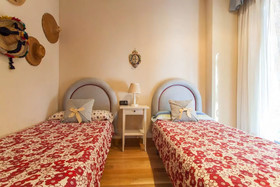 Alcazar Santa Cruz Pool Villa