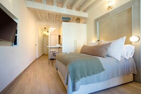 Genteel Home San Francisco Suites