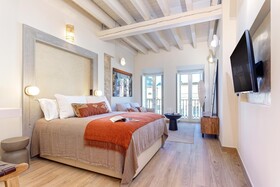 Genteel Home San Francisco Suites