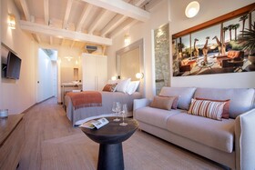 Genteel Home San Francisco Suites