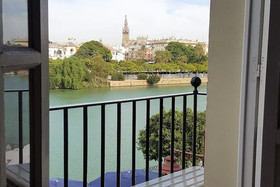 Green Apartments Puente De Triana