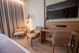 Hotel Giralda Center