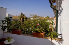 Plaza Pilatos Apartments