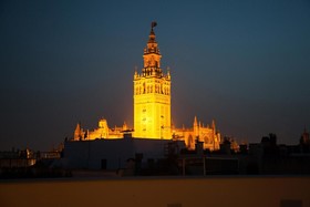 Q&Q Cathedral Suites Sevilla