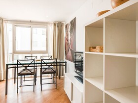 Radiant Holiday Home