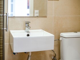 Radiant Holiday Home