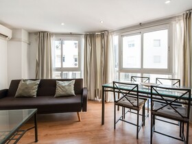 Radiant Holiday Home