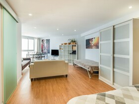 Radiant Holiday Home