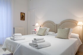Sevilla Luxury Rentals - Alcazar