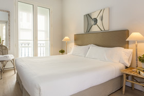 Suites Sevilla Plaza