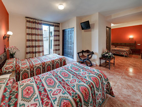 Hotel Mora