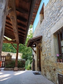 Apartamentos Rurales La Caviana