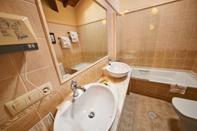 Casas y Apartamentos Hacienda Llamabúa